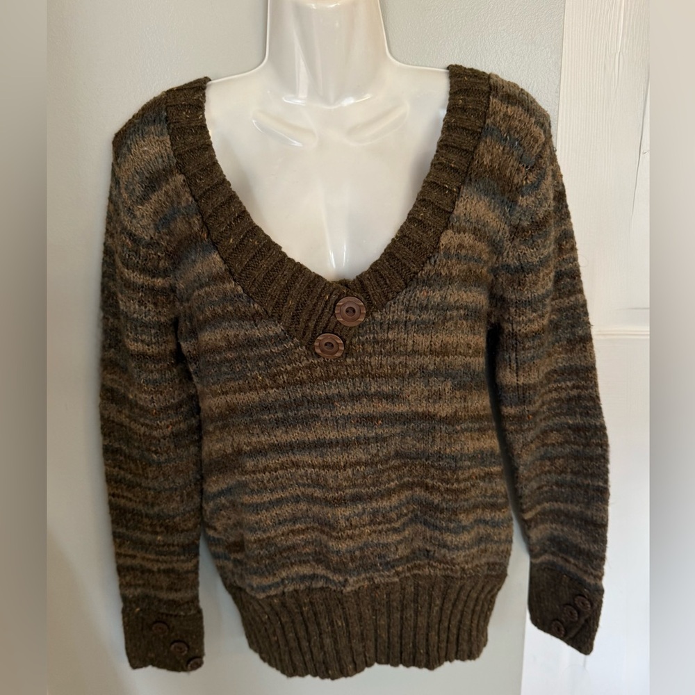 BKE Buckle Sweater L Vintage Y2K V-neck LS Top Women’s Large 12-14 Buttons